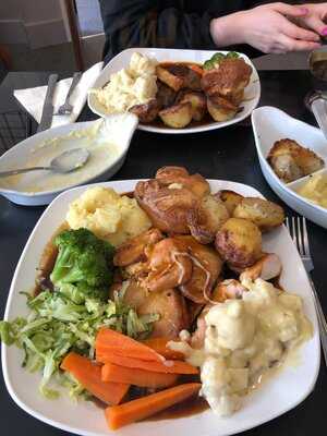 Hay Conservative Club