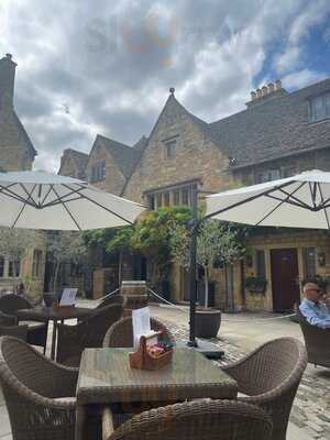 The Lygon Arms - Lygon Lounges & Bar