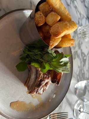 The Lygon Arms - Lygon Lounges & Bar