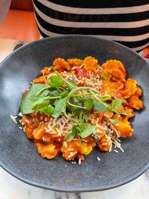 The Lygon Arms - Lygon Lounges & Bar