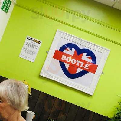 Poundbakery & The Cafe - Strand Shopping Centre