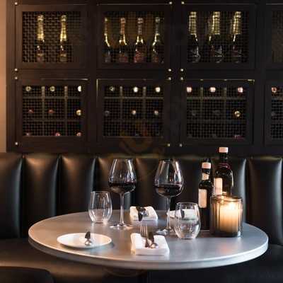 The Lygon Arms - Lygon Lounges & Bar