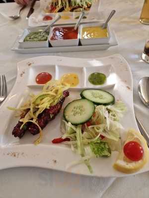 Coach And Horse & Alibaba Indian Restaurant