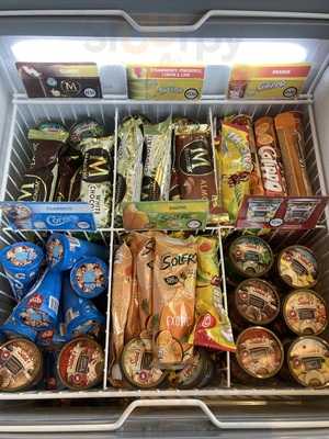 Garlands Little Sweet Shop