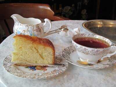 Harbour Antiques And Georgian Tea Garden