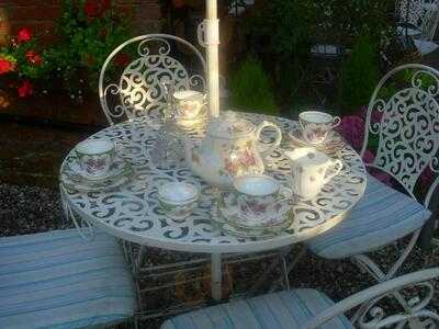 Harbour Antiques And Georgian Tea Garden