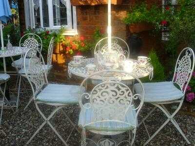 Harbour Antiques And Georgian Tea Garden