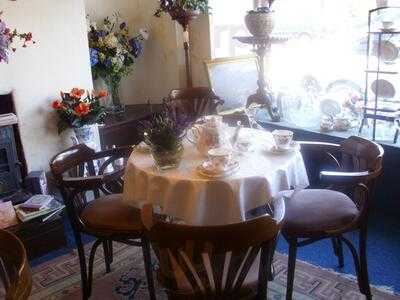 Harbour Antiques And Georgian Tea Garden