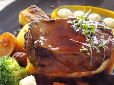 The Lighthouse Bar And Grill