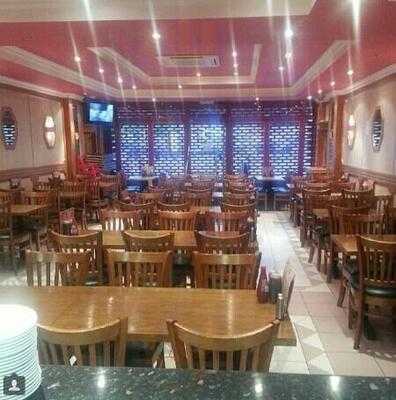 Rhona's Cafe & Restaurant