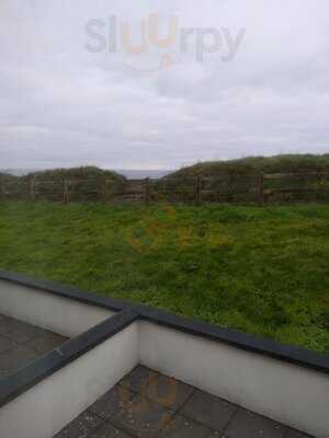 Causeway Hotel Bar & Restaurant