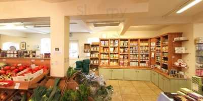 Hall Farm Shop & Cafe