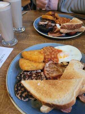 Hall Farm Shop & Cafe