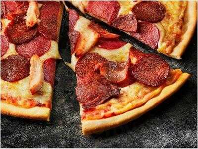 Four Star Pizza North Belfast