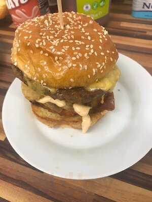 Ye Olde Treasure Chest