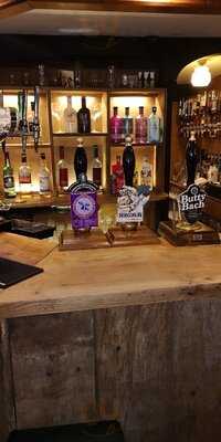 Crown And Anchor Inn Llanidloes Ltd