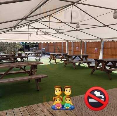 Crown And Anchor Inn Llanidloes Ltd