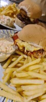 Rems Cafe Bar And Restaurant