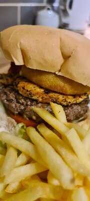 Rems Cafe Bar And Restaurant