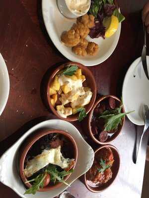 Rems Cafe Bar And Restaurant