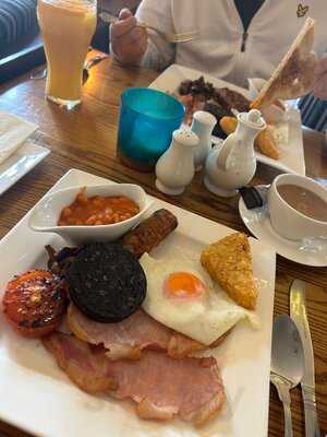 The Countryman Pub And Dining