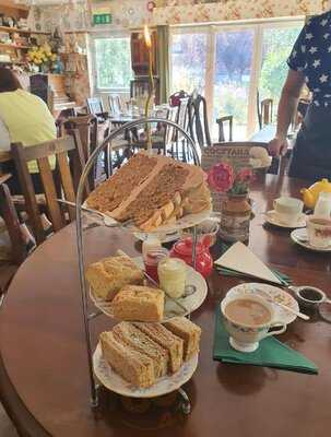 Vintage Lindy Lou Tea Room