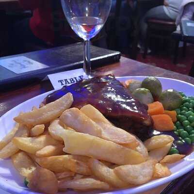 The Hanging Gate Pub And Restaurant