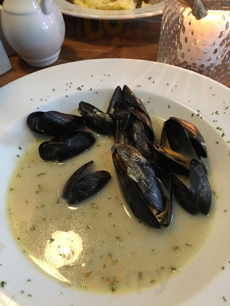 New Three Mariners Inn