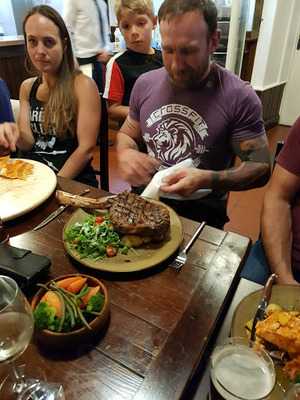 The Cobbles Bar And Grill