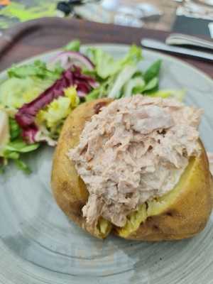 Edinburgh Woollen Mill Restaurant