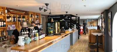 Frigate Cafe And Bistro