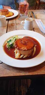 The Links Tavern, Liphook