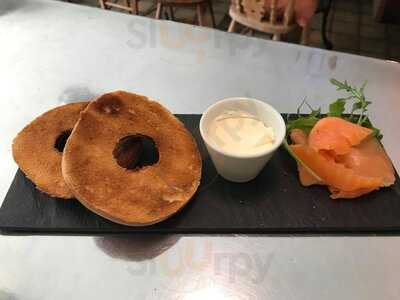 Notty's Cocktail And Wine Bar