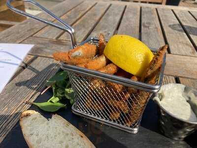 The Crown Pub And Restaurant