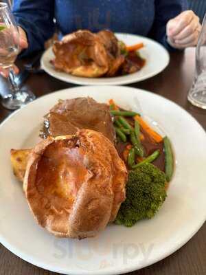 The Crown Pub And Restaurant