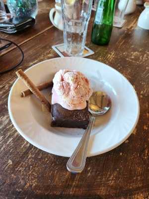 Bistro By The Bridge