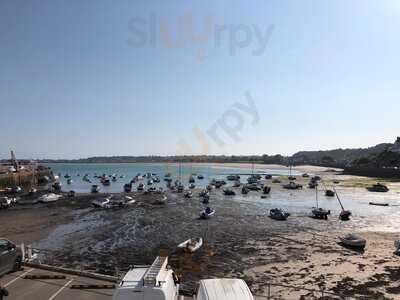 The Moorings Hotel & Restaurant