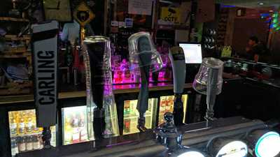 Grizzlys Bar & Grill