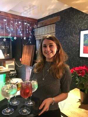 Circles Wine Bar & Kitchen