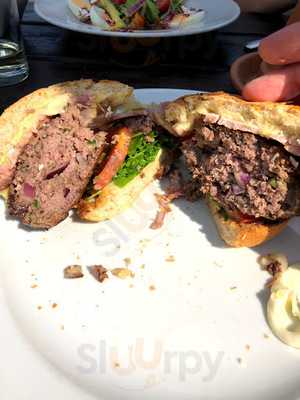 River Restaurant & Bar