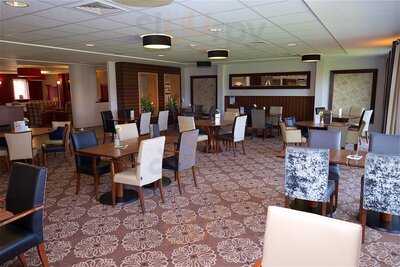 Edgar's Restaurant & Bar