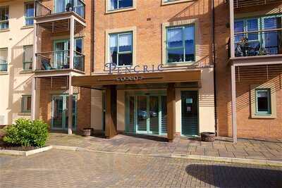 Edgar's Restaurant & Bar