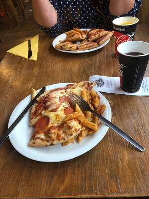 Explorers Pizza And Pasta Buffet