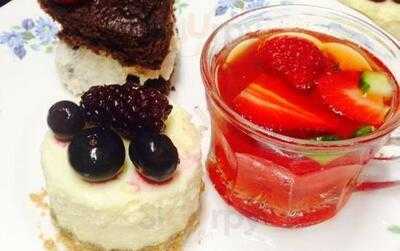 Duck Lane Cafe & Gift Shop - Photo 8