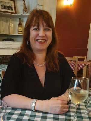 La Bella Piazza Italian Restaurant