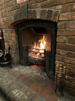 La Bella Piazza Italian Restaurant