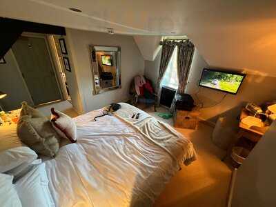 The Eliot Arms Restaurant