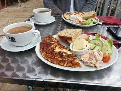 Cafe At 28 Plough Hill