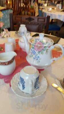 Vintage Home And Fashion With Olde Penny's Tea Room