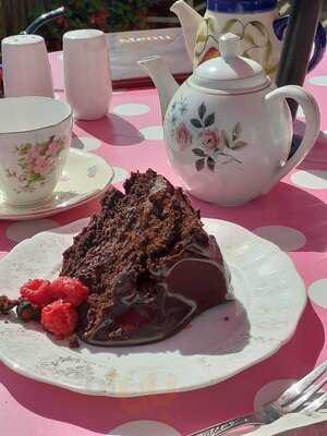 Vintage Home And Fashion With Olde Penny's Tea Room